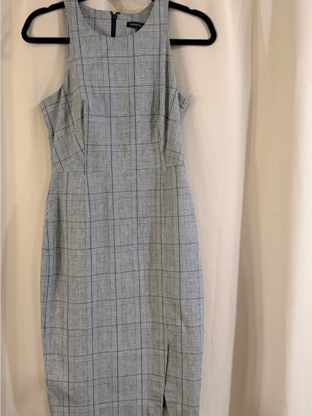 Banana Republic Gray Plaid Sleeveless Sheath Dress